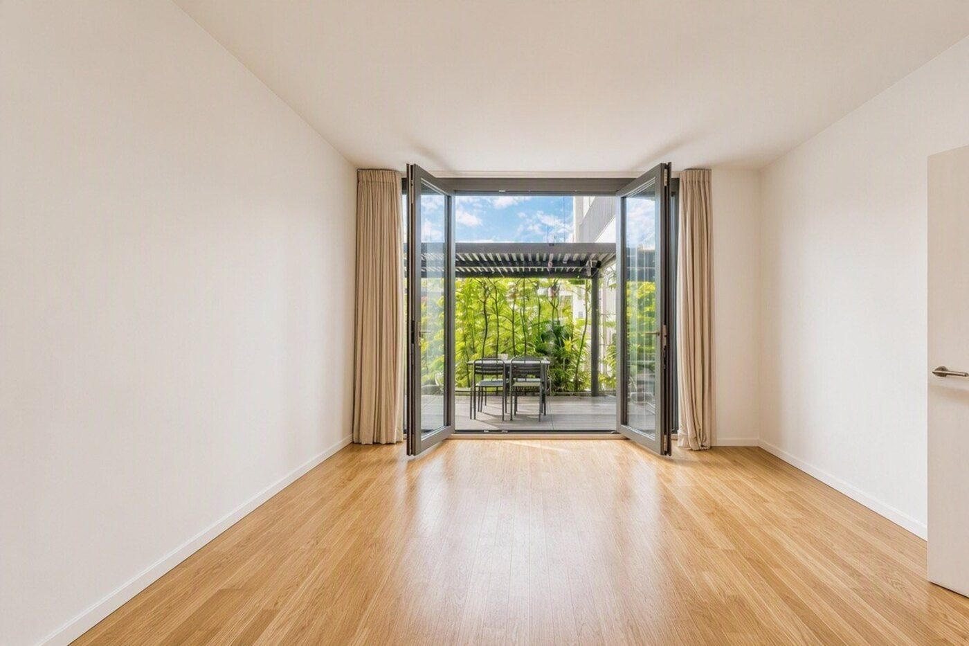 Terrassenwohnung mit Süd-Terrasse am Innenhof in Berlin-Mitte